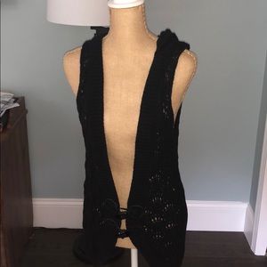 Black sleeveless knit cardigan with hood